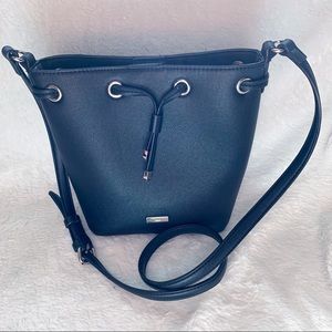 Chaps crossbody bucket bag
